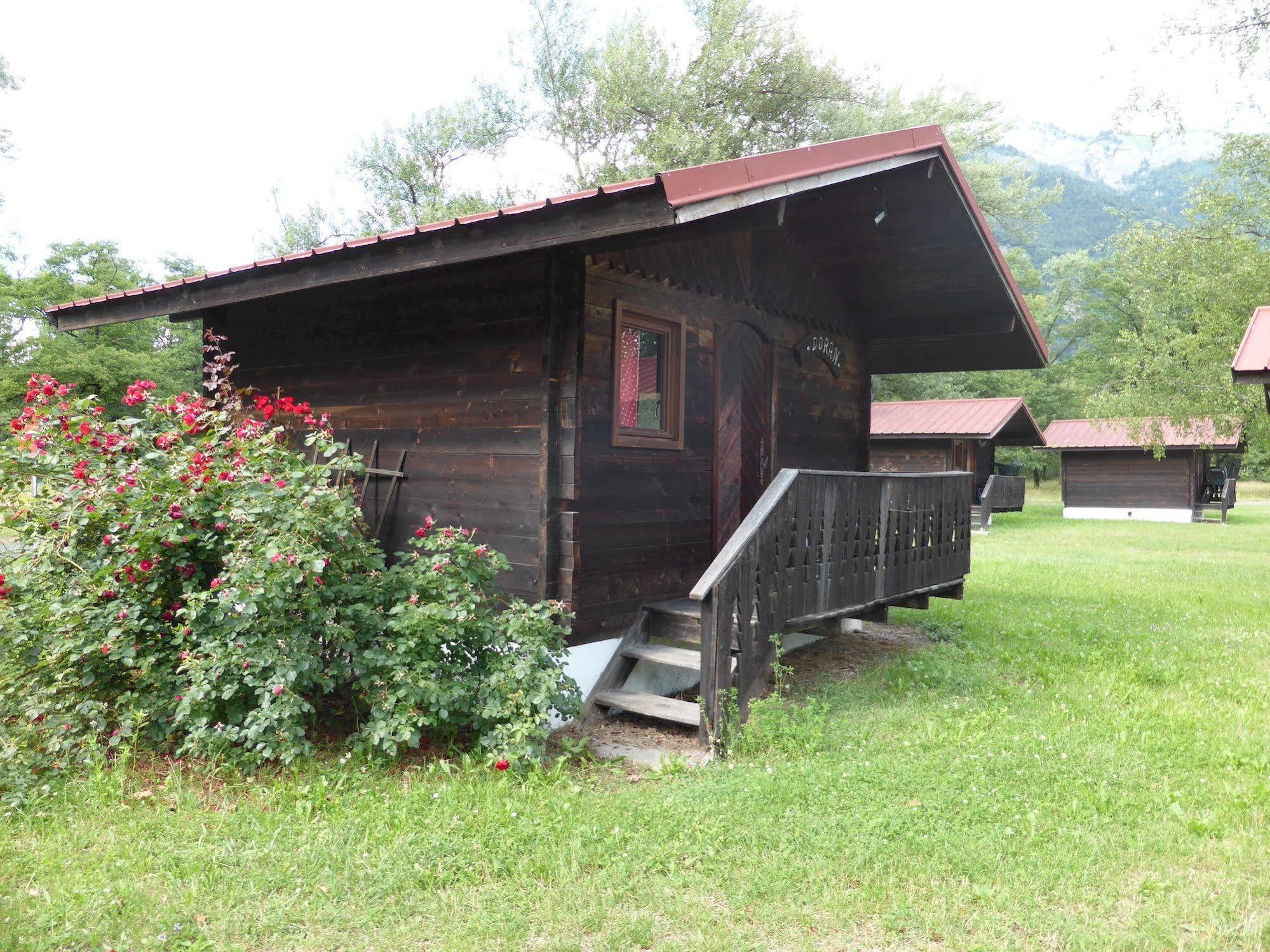 Camping L'Ecureuil - Mont-Blanc Village Domancy Экстерьер фото
