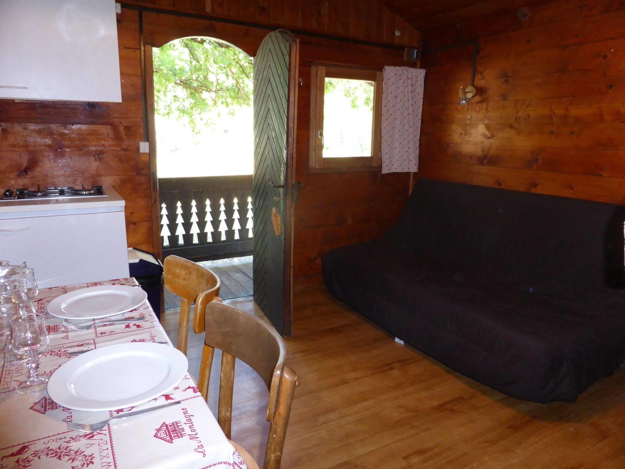 Camping L'Ecureuil - Mont-Blanc Village Domancy Экстерьер фото