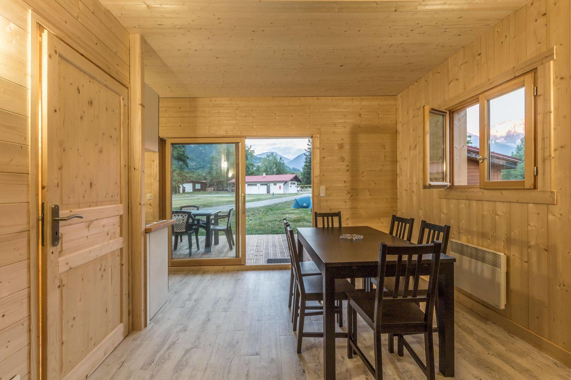 Camping L'Ecureuil - Mont-Blanc Village Domancy Экстерьер фото